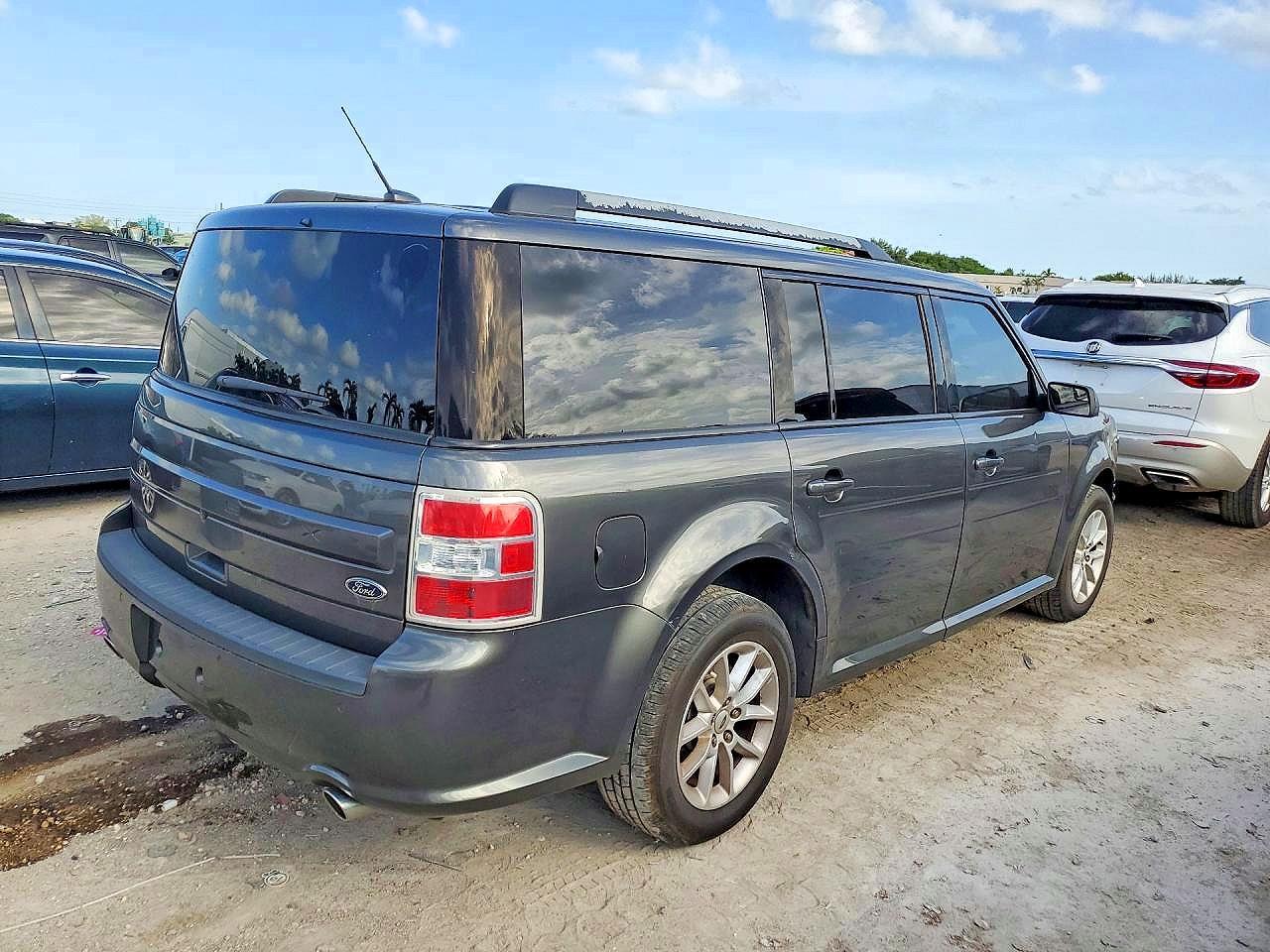 2019 Ford Flex Se - Image 3