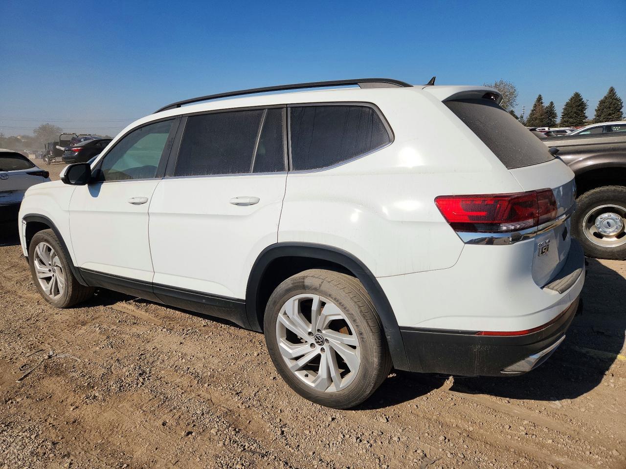 2022 Volkswagen Atlas Se - Image 2