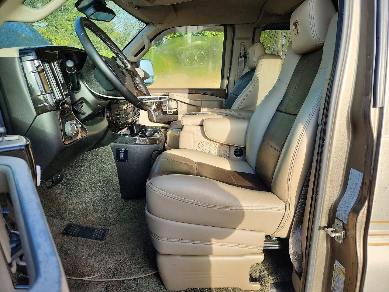 2021 GMC Savana G2500 - Фото 7