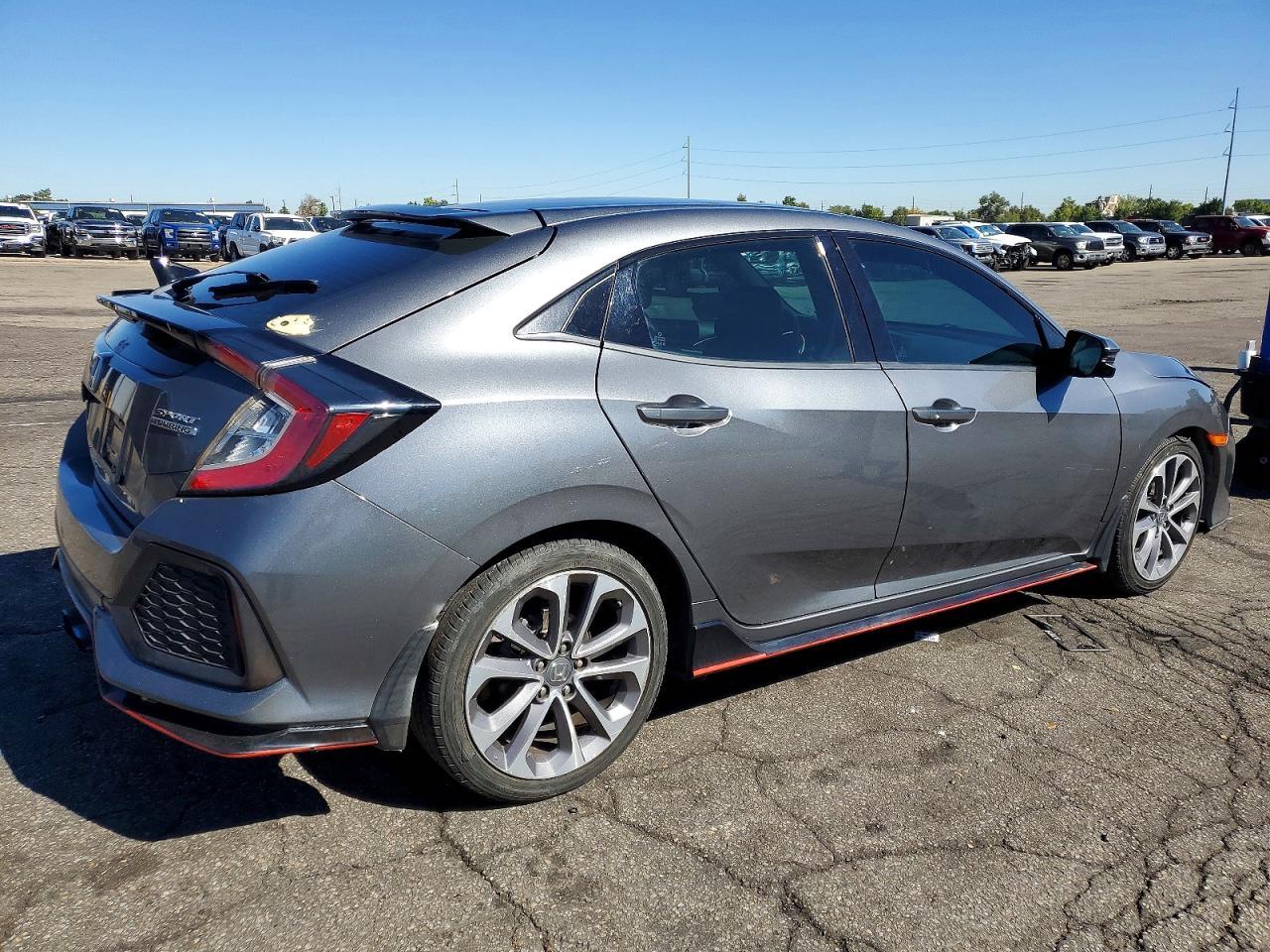 2018 Honda Civic Sport Touring - Фото 3