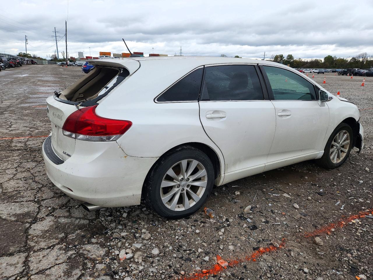 2015 Toyota Venza Le - Фото 3