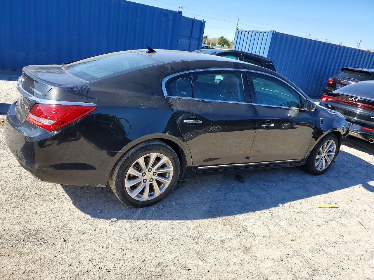 2014 Buick Lacrosse - Image 3
