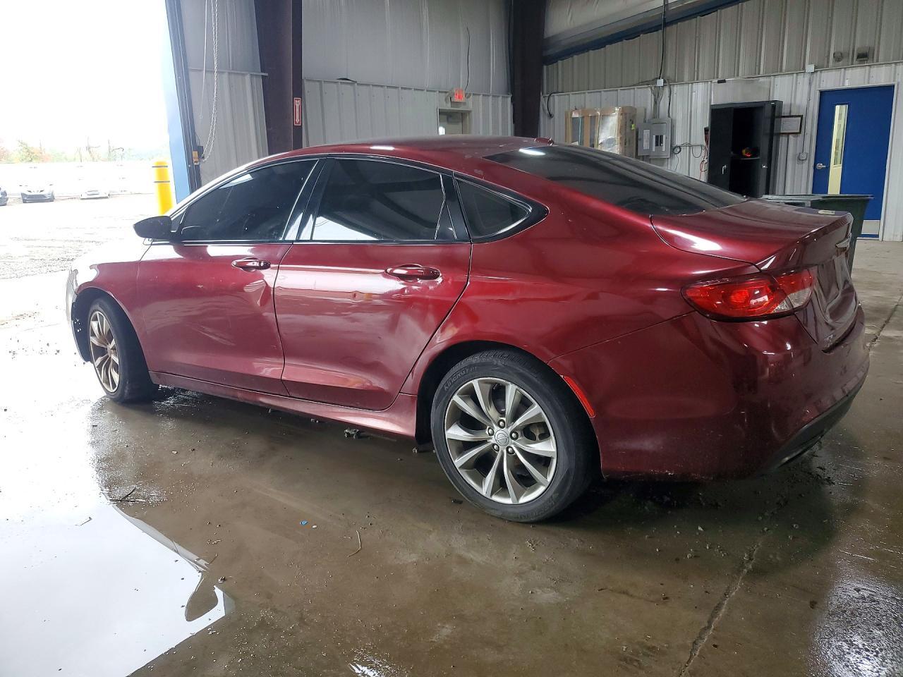 2015 Chrysler 200 S - Фото 2
