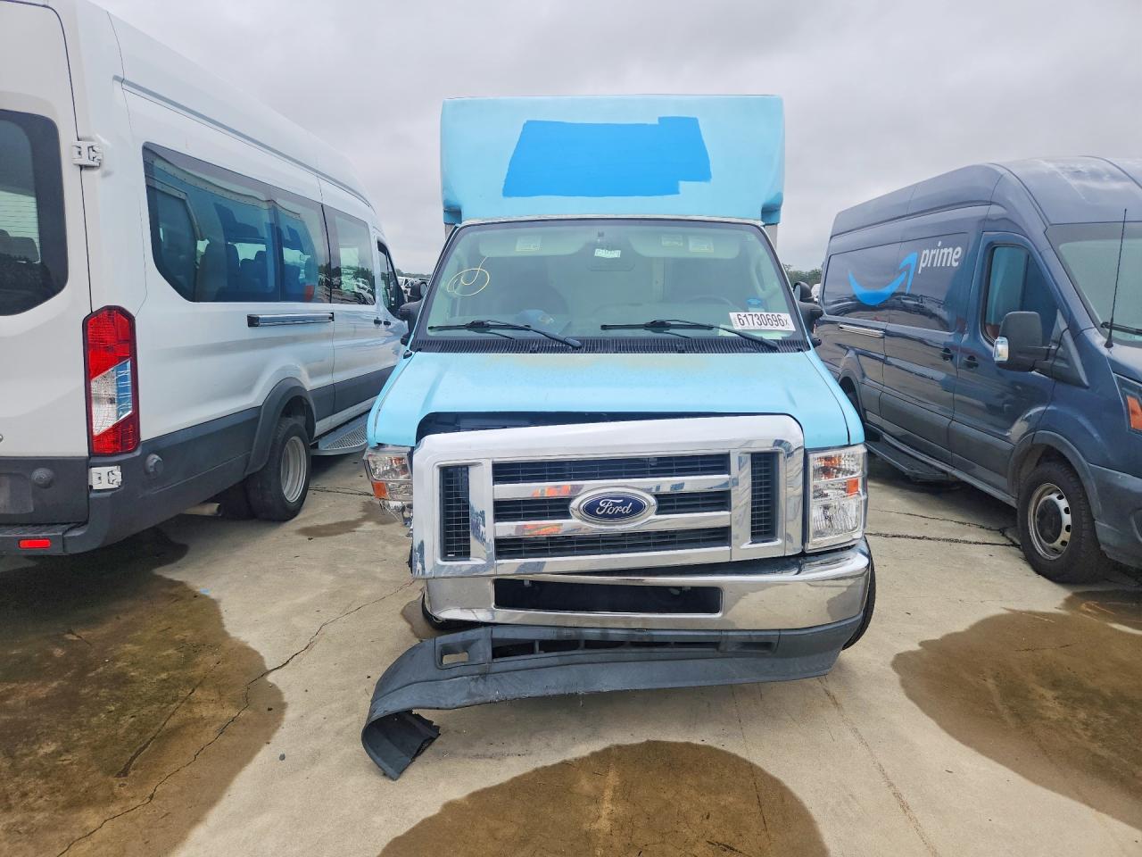 2021 Ford E350 Delivery Truck - Фото 5