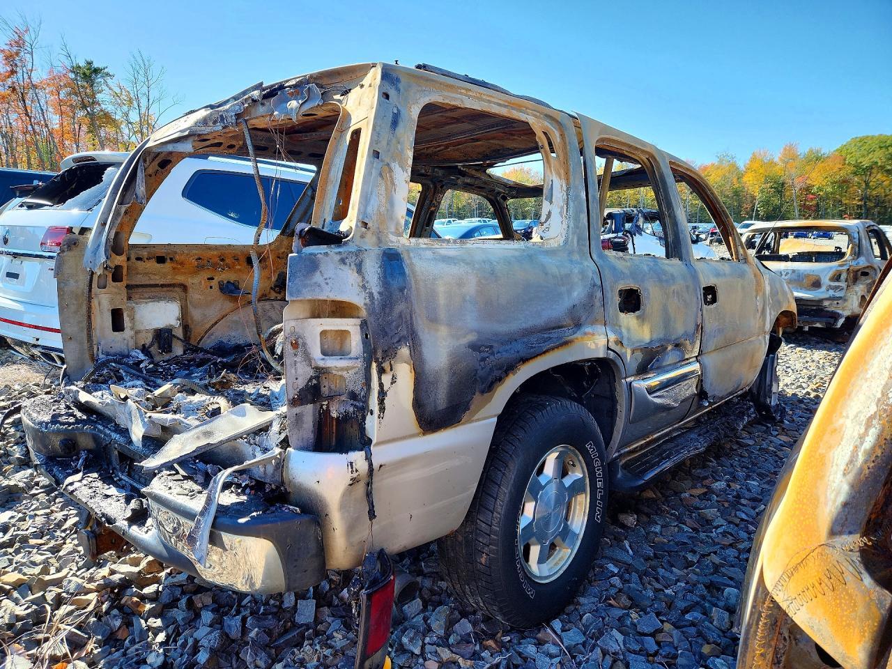 2004 GMC Yukon - Фото 3