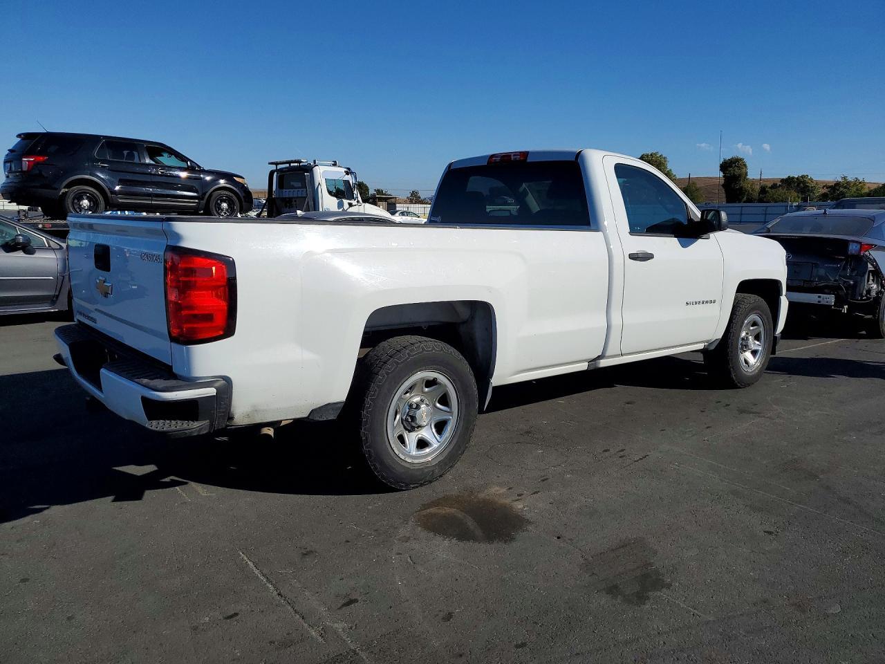 2016 Chevrolet Silverado C1500 - Фото 3