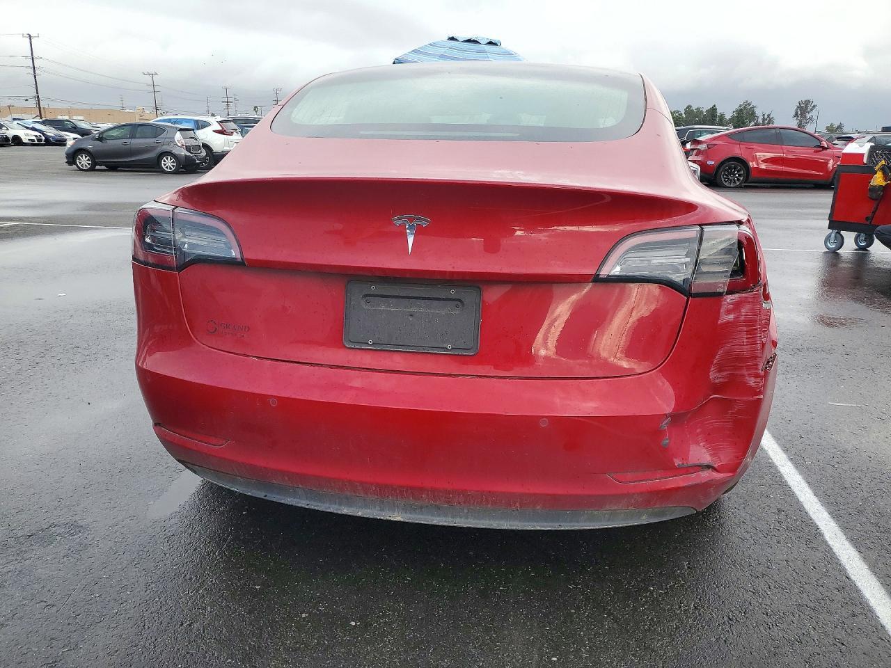 2019 Tesla Model 3 - Фото 6