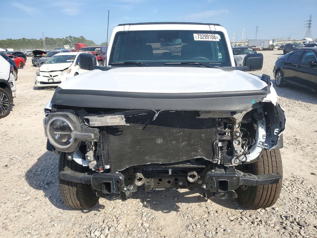 2024 Ford Bronco Big Bend - Image 5