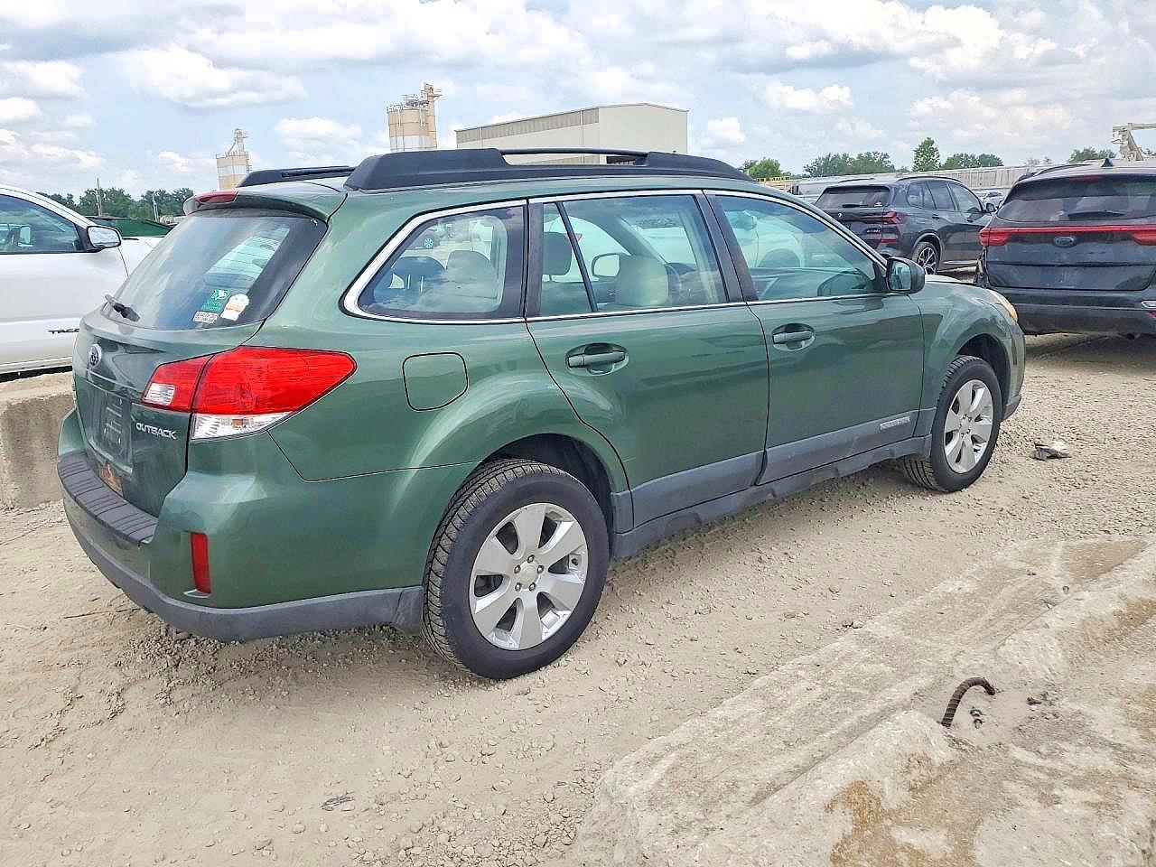 2012 Subaru Outback 2.5I - Фото 3