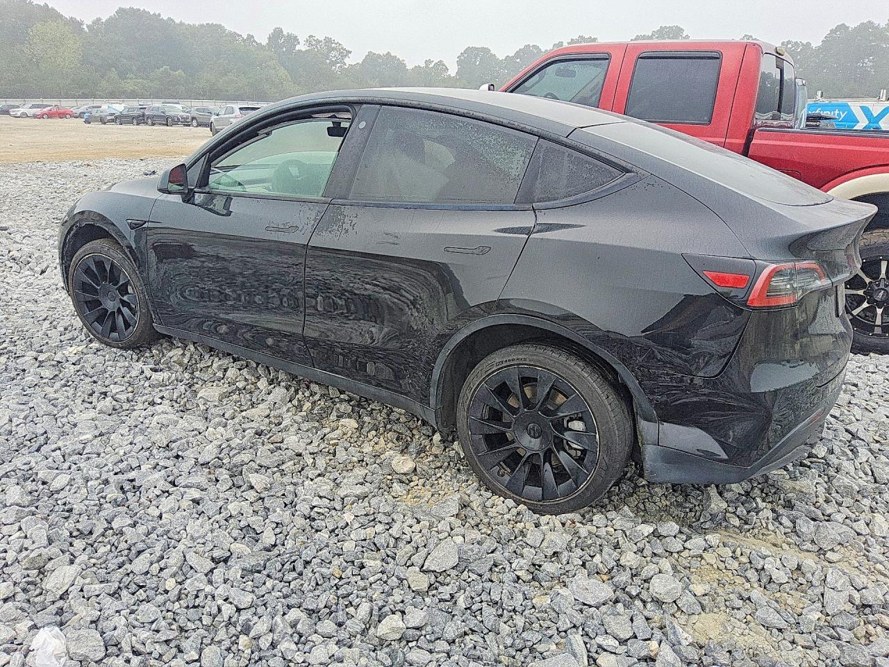 2022 Tesla Model Y - Image 2