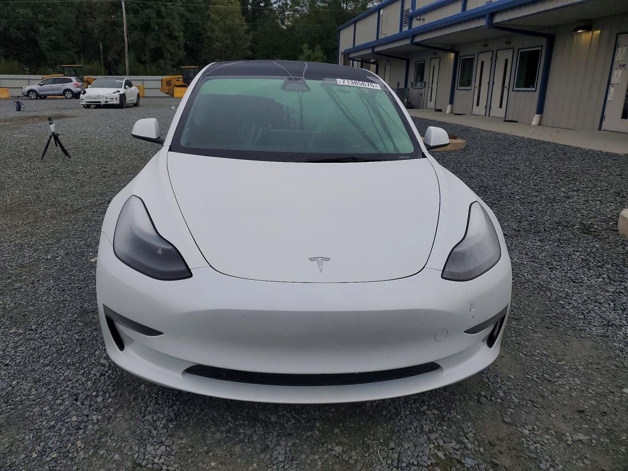 2023 Tesla Model 3 - Image 5