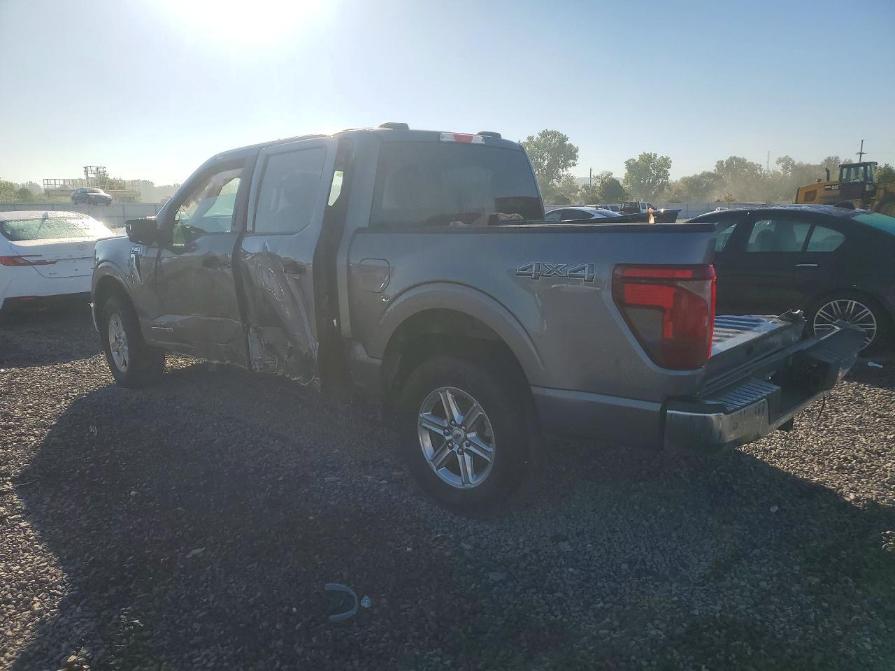 2024 Ford F150 Xlt - Фото 2