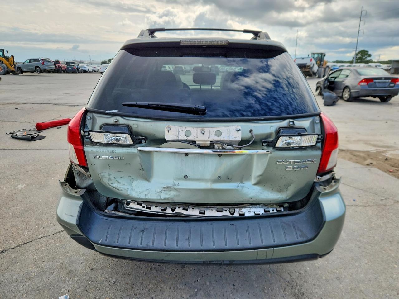 2009 Subaru Outback 3.0R - Image 6
