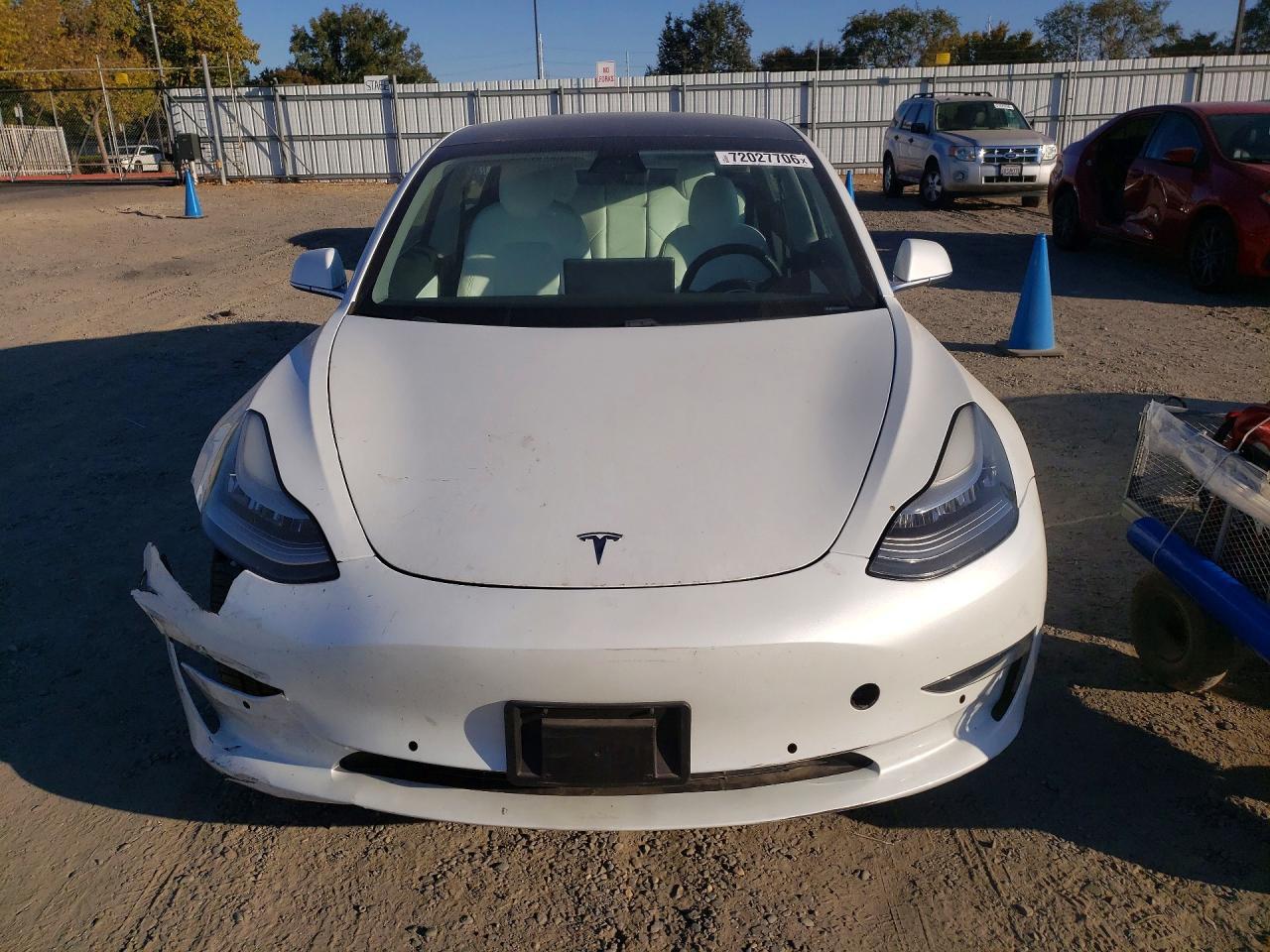 2020 Tesla Model 3 - Фото 5