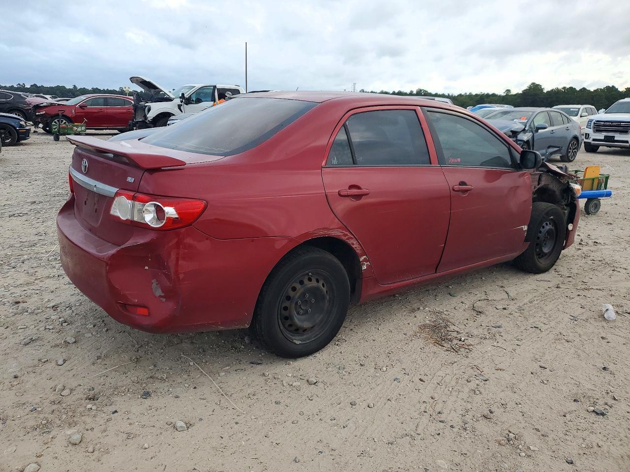 2011 Toyota Corolla Le - Image 3