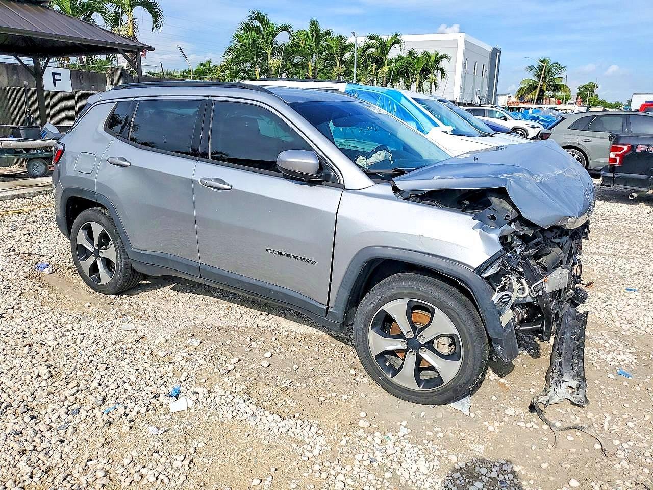 2020 Jeep Compass Latitude - Image 4