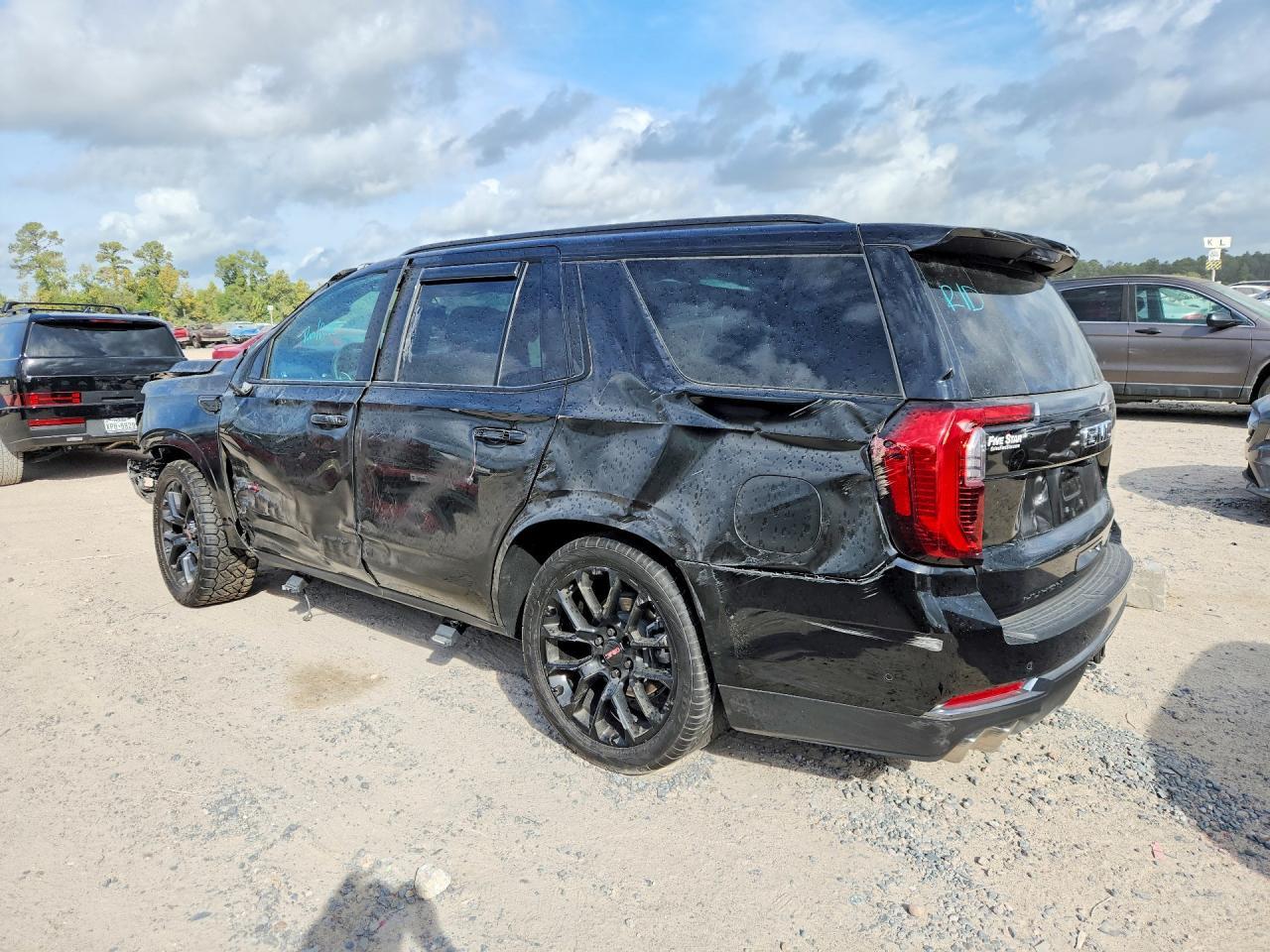2026 GMC Yukon At4 - Фото 2