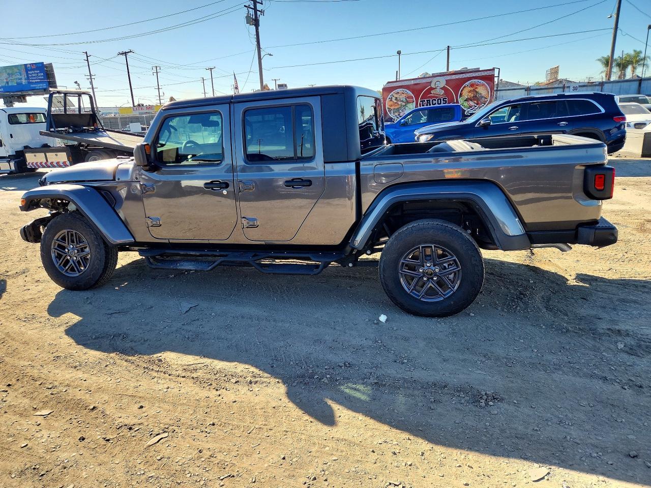2025 Jeep Gladiator Sport - Фото 2
