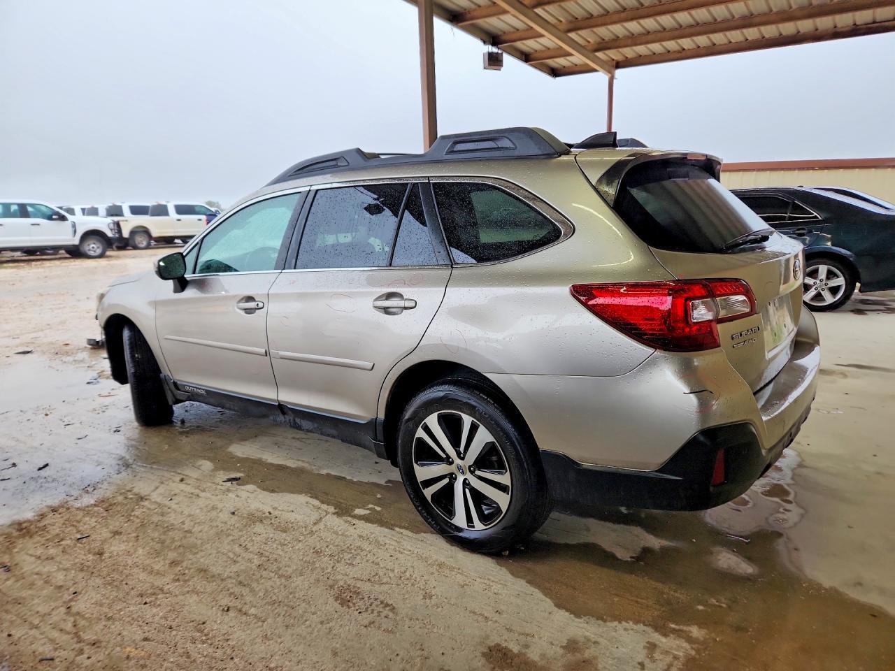 2018 Subaru Outback 2.5I Limited - Фото 2