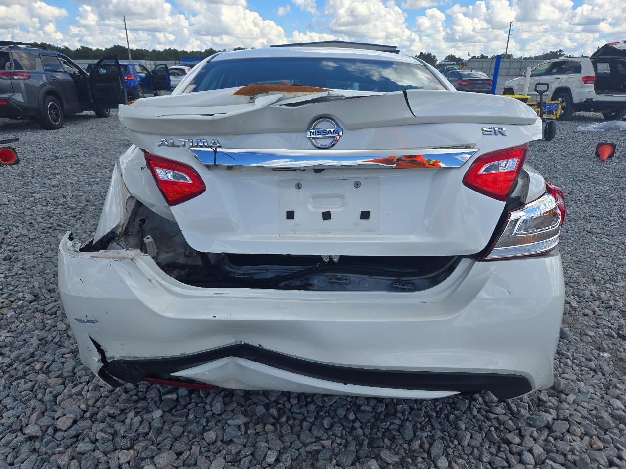 2016 Nissan Altima 2.5 Sr - Image 6