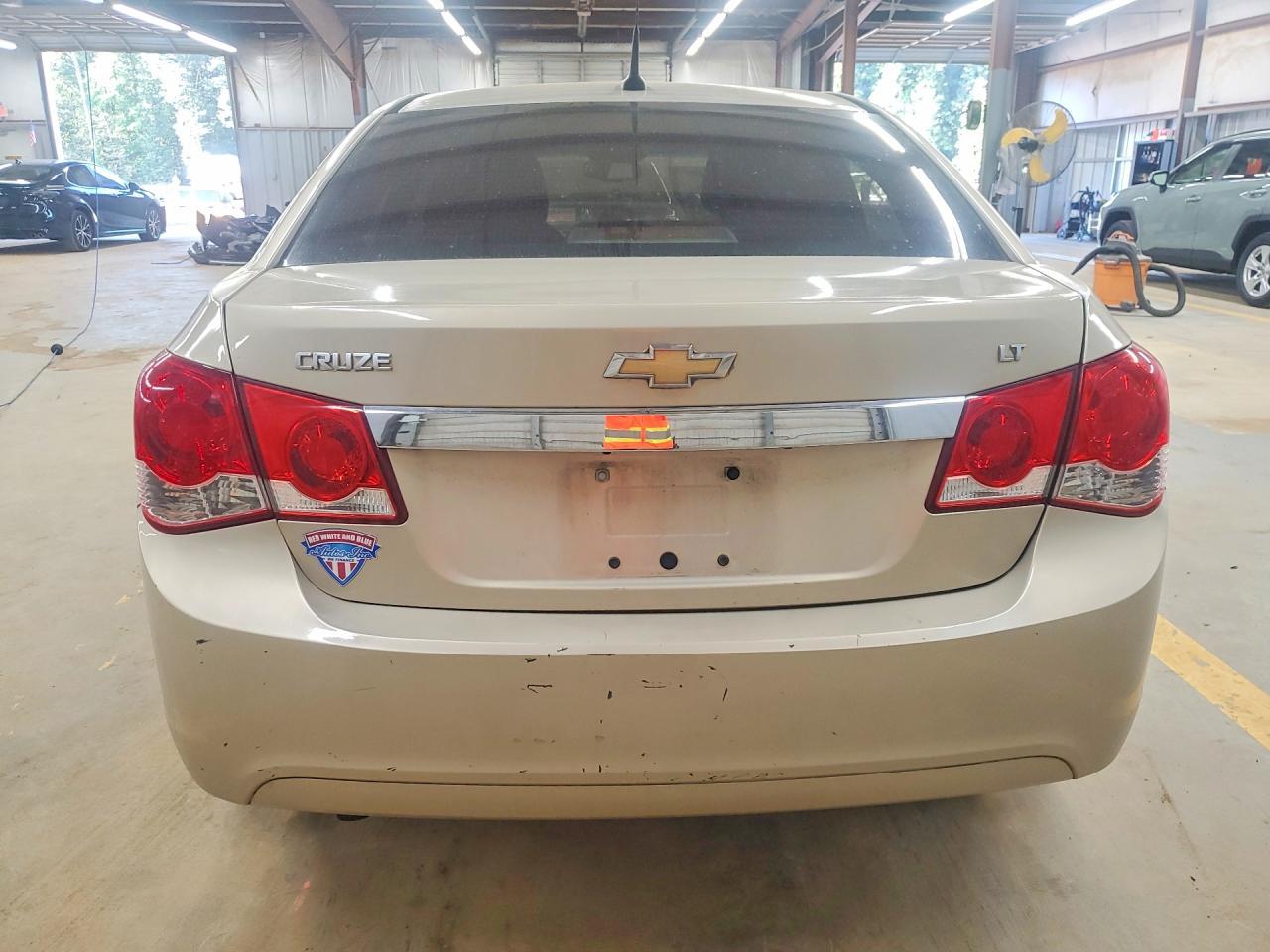 2012 Chevrolet Cruze Ls - Image 6