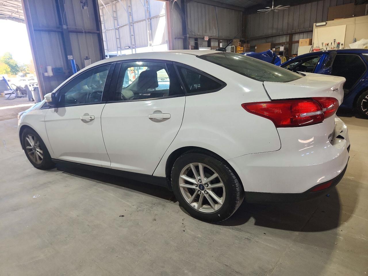 2016 Ford Focus Se - Image 2