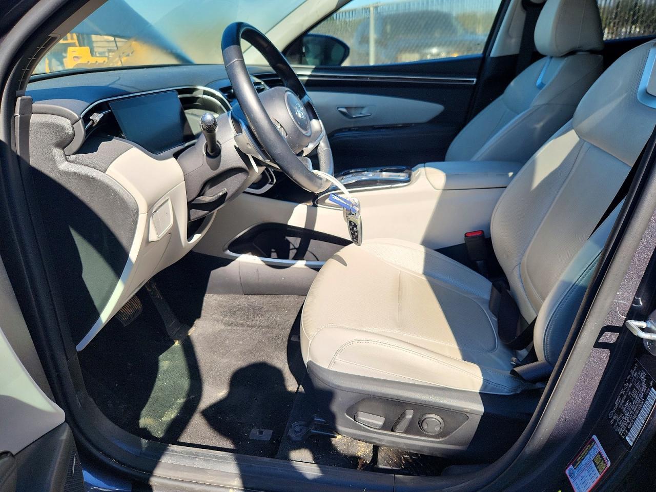 2022 Hyundai Tucson Limited - Image 7