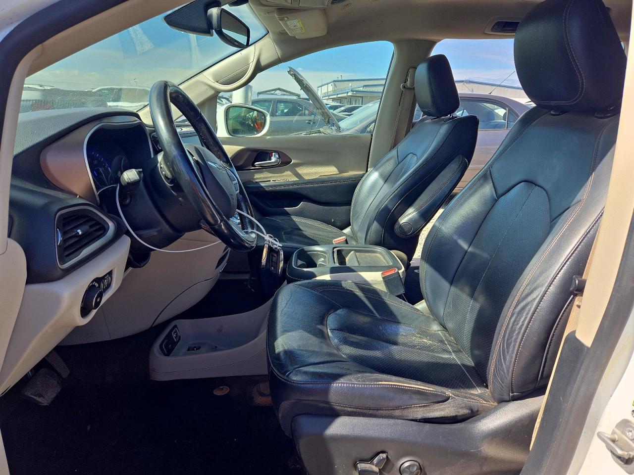 2019 Chrysler Pacifica Touring L - Image 7