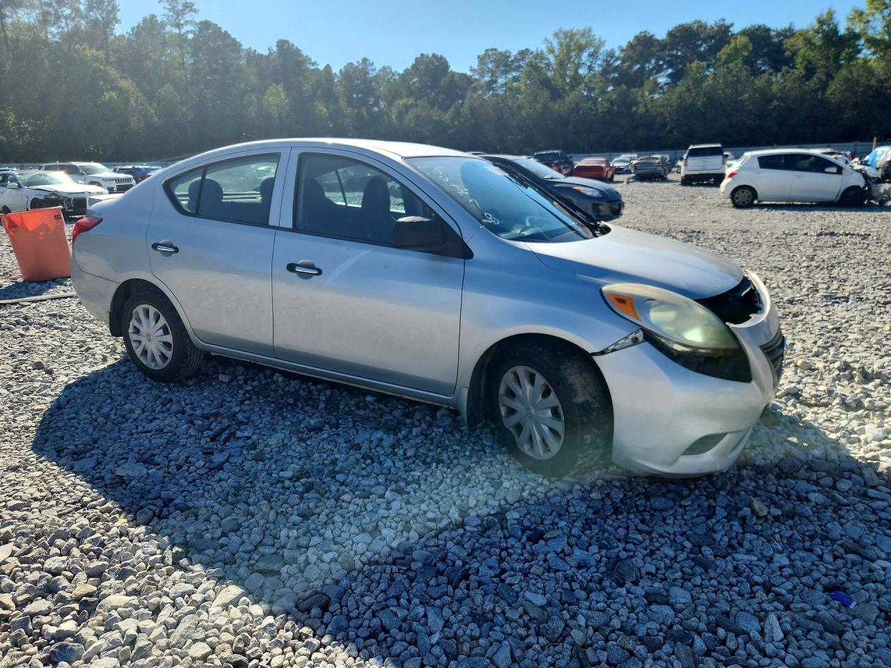 2013 Nissan Versa 1.6 S - Image 4