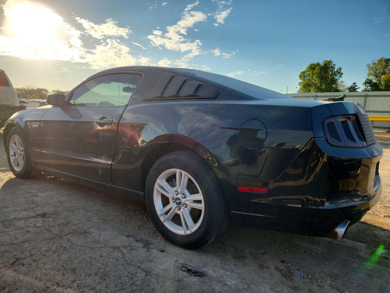 2014 Ford Mustang - Image 2