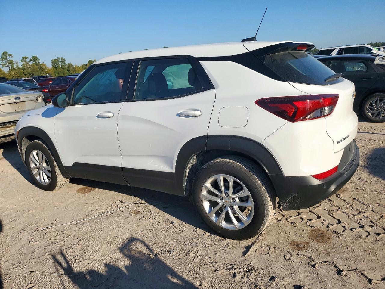 2024 Chevrolet Trailblazer Ls - Фото 2