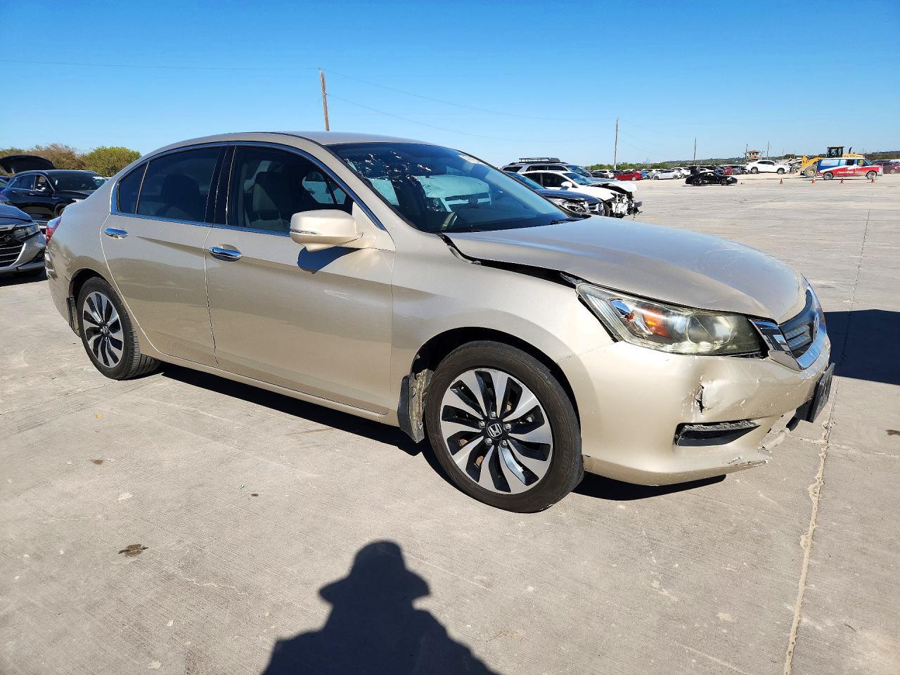 2014 Honda Accord Hybrid - Image 4