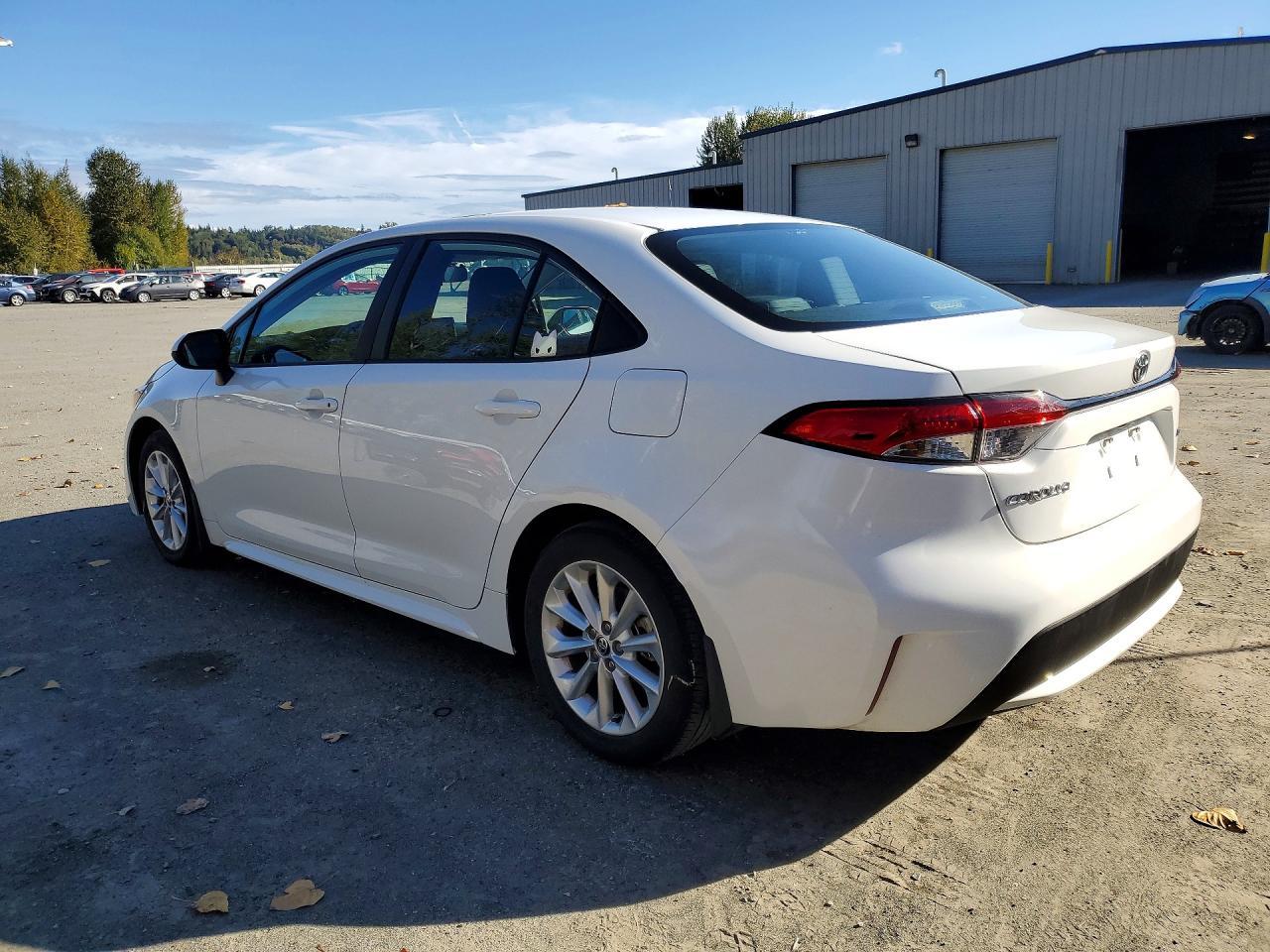 2022 Toyota Corolla Le - Фото 2