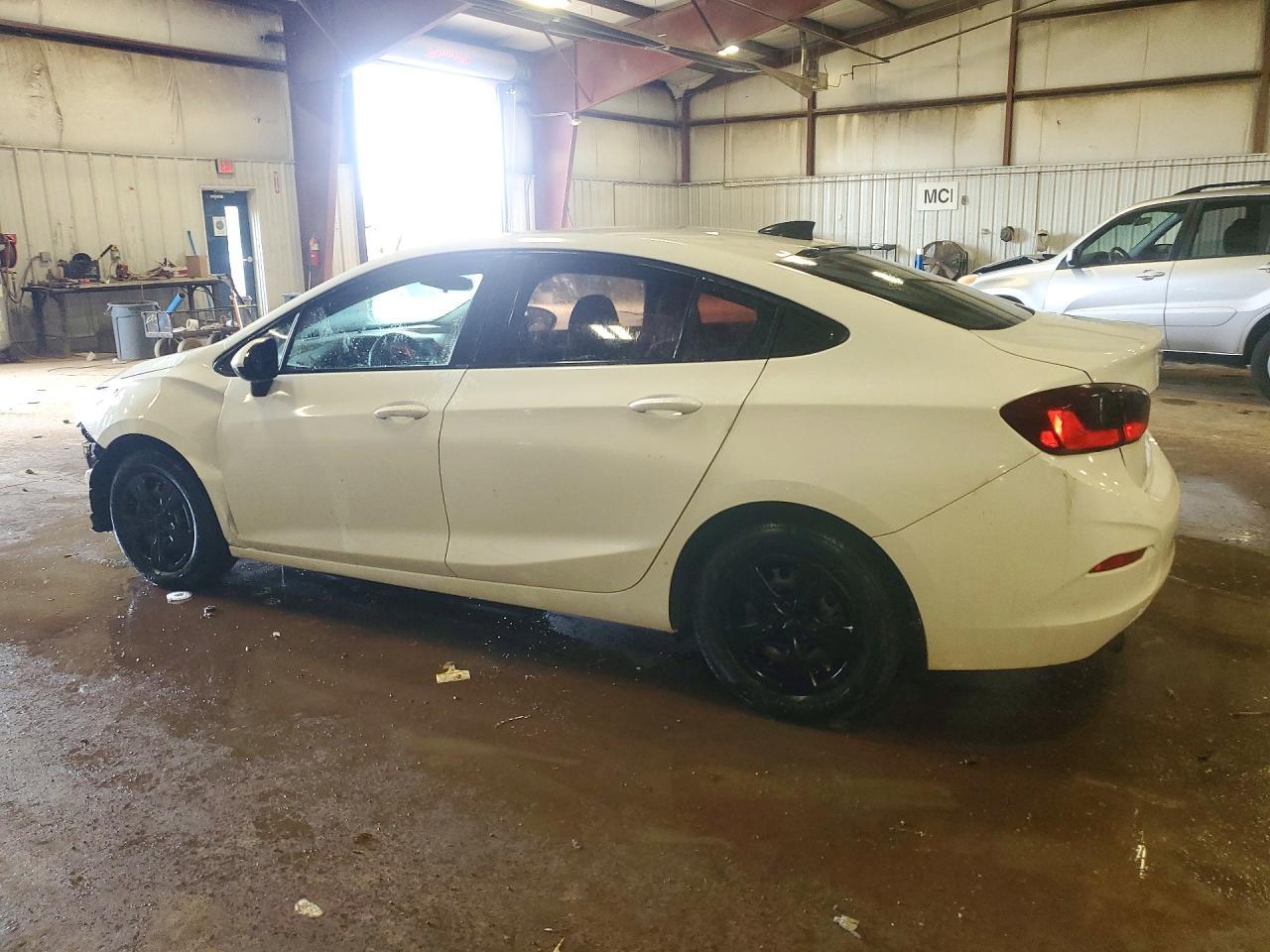 2016 Chevrolet Cruze Ls - Image 2