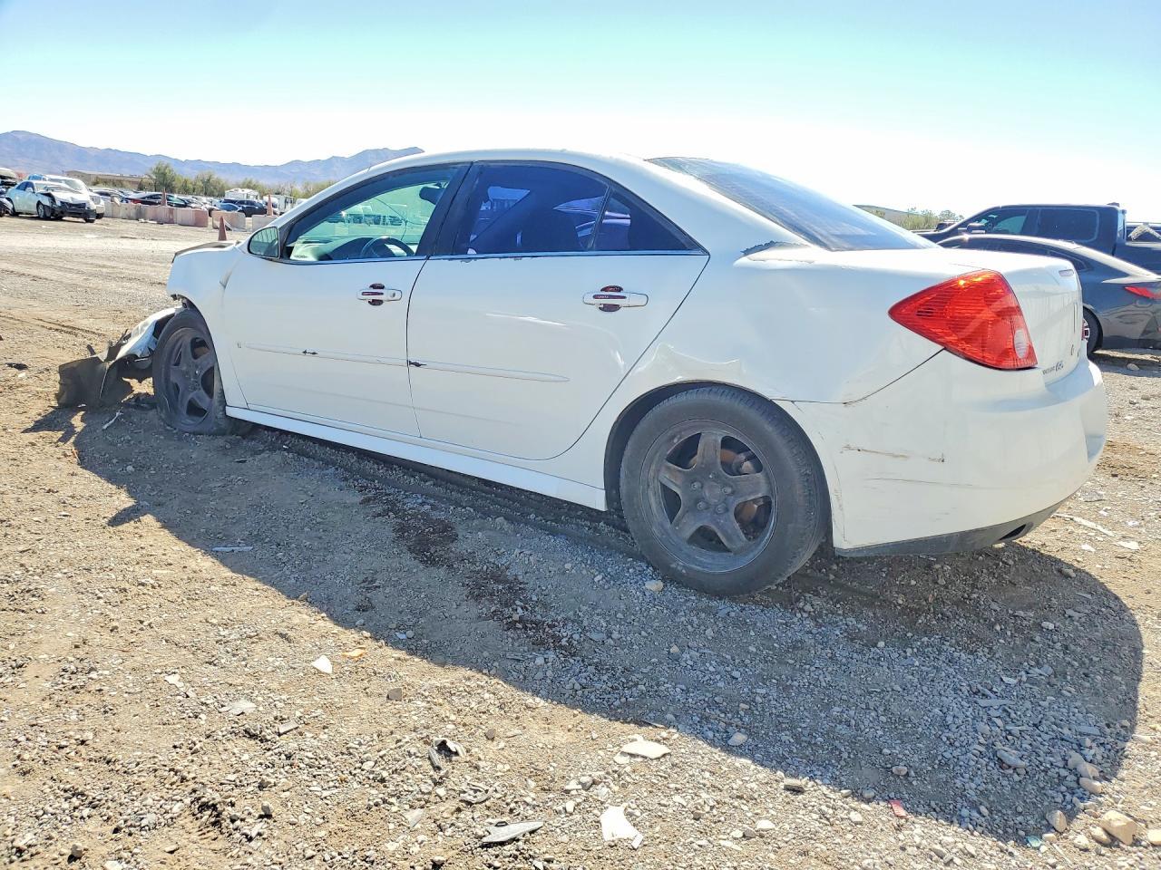 2010 Pontiac G6 - Фото 2