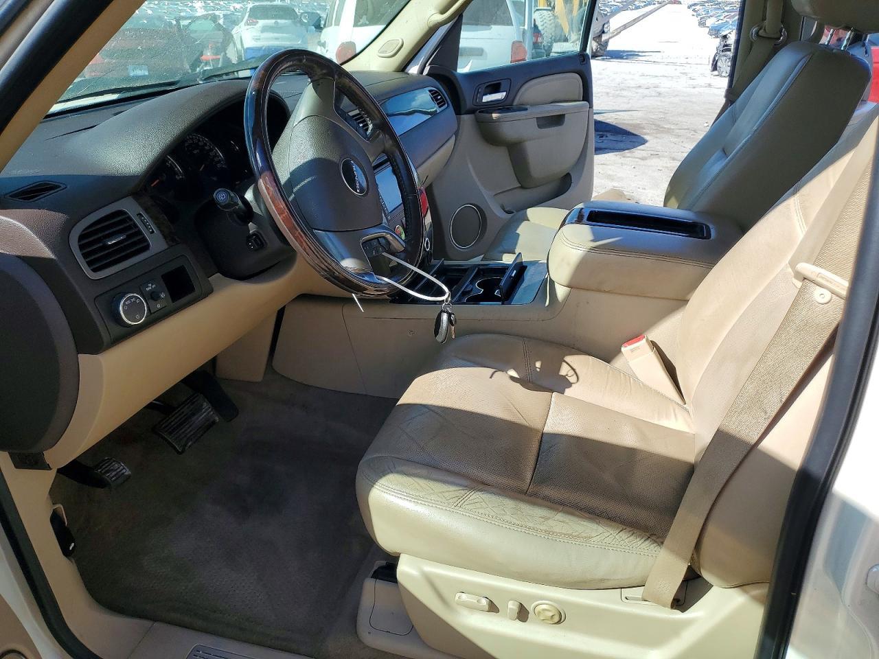 2010 GMC Yukon Denali - Фото 7