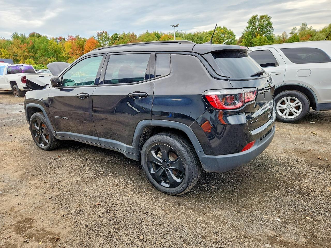 2021 Jeep Compass Latitude - Фото 2