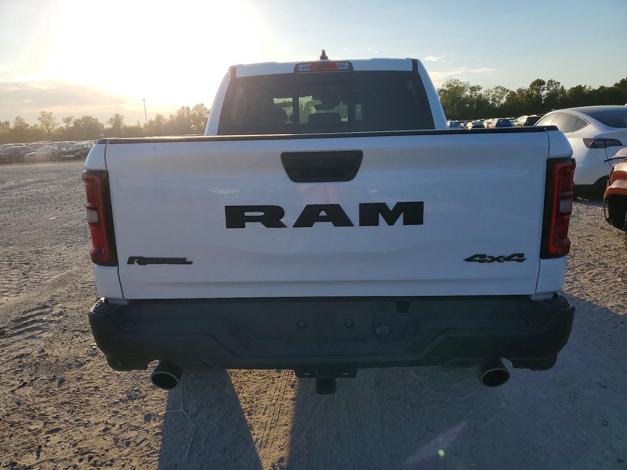 2025 Ram 1500 Rebel - Фото 6
