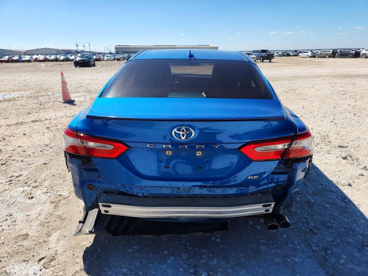 2019 Toyota Camry Se - Фото 6