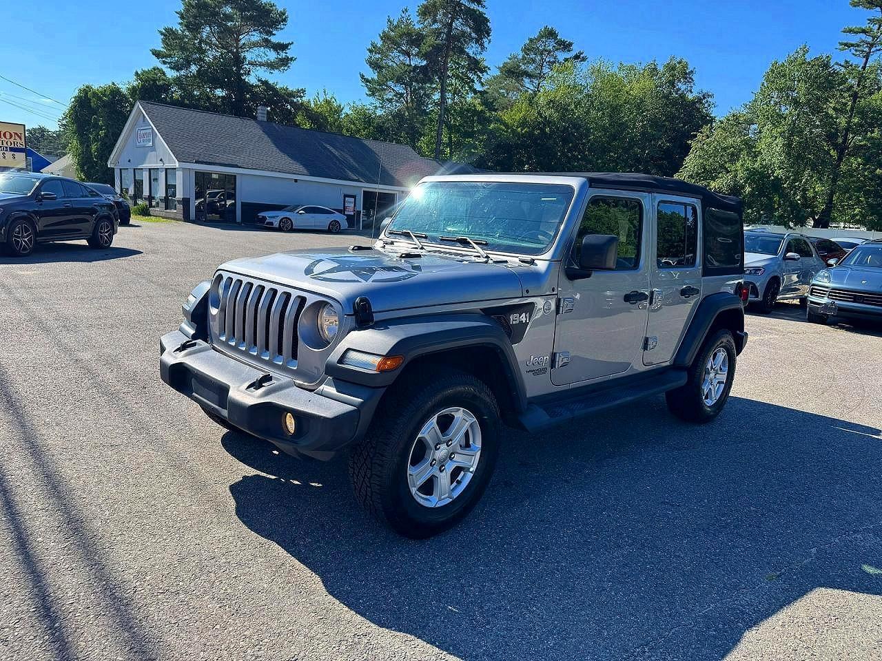 2018 Jeep Wrangler Unlimited Sport - Image 2