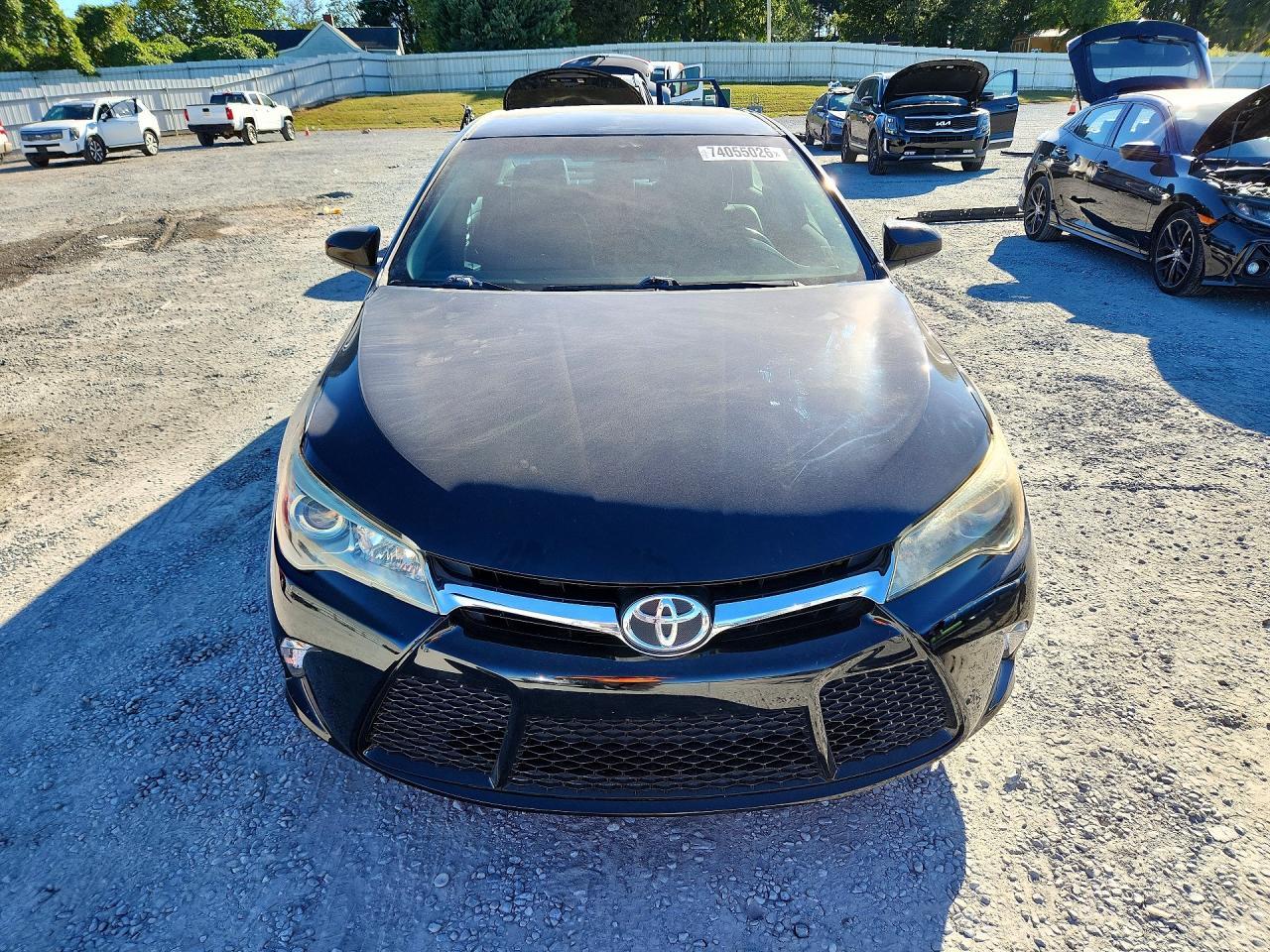 2017 Toyota Camry Se - Image 5