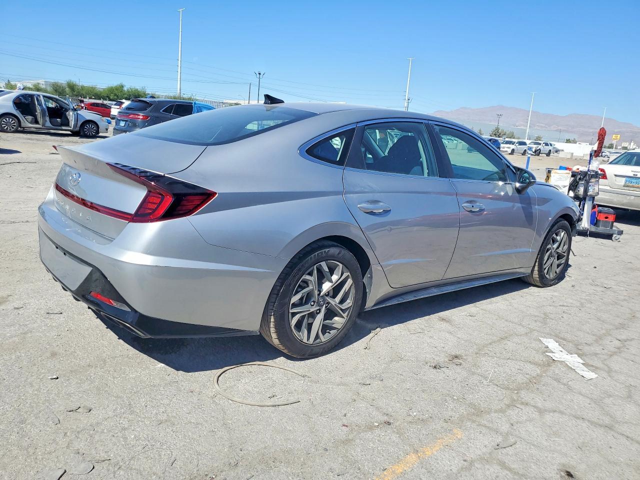 2022 Hyundai Sonata Sel - Image 3