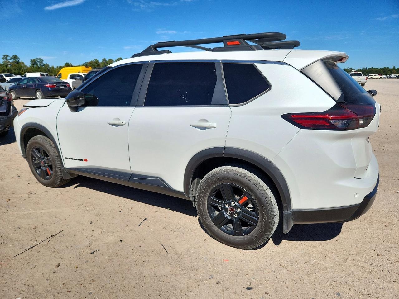 2026 Nissan Rogue Rock Creek - Фото 2