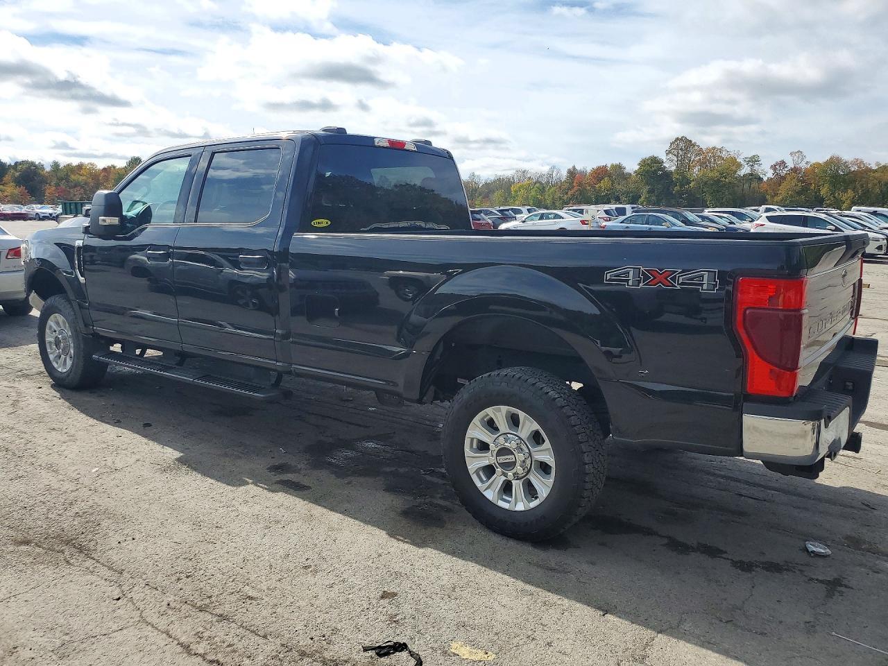2021 Ford F250 Super Duty - Фото 2