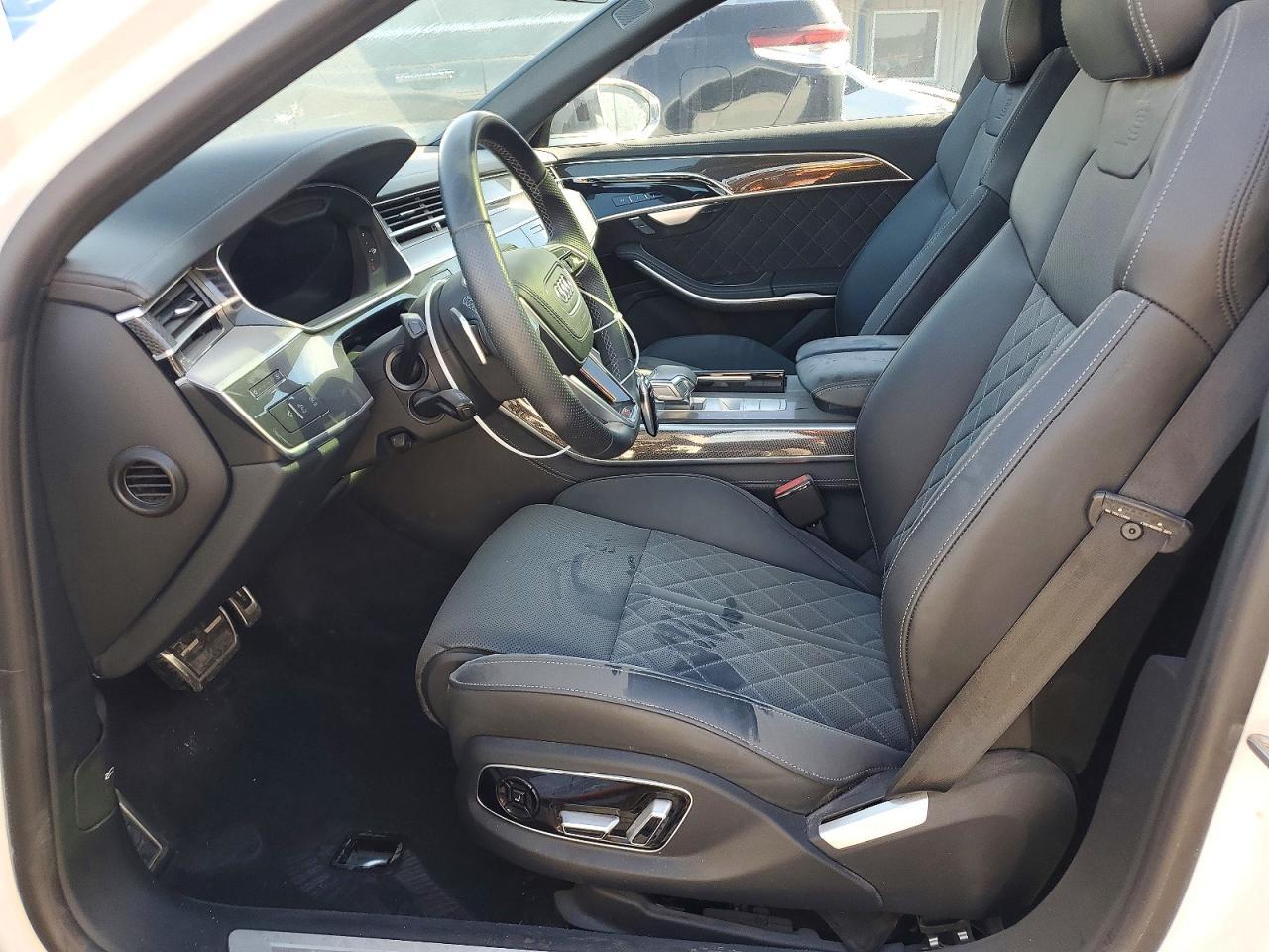2023 Audi S8 - Фото 7