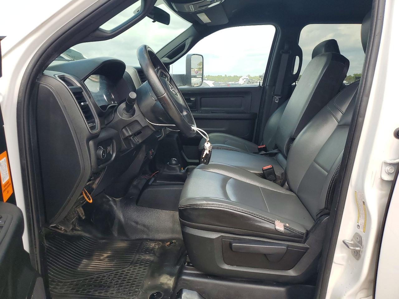 2022 Ram 2500 Tradesman - Фото 7