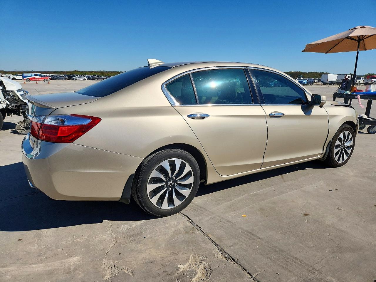 2014 Honda Accord Hybrid - Image 3