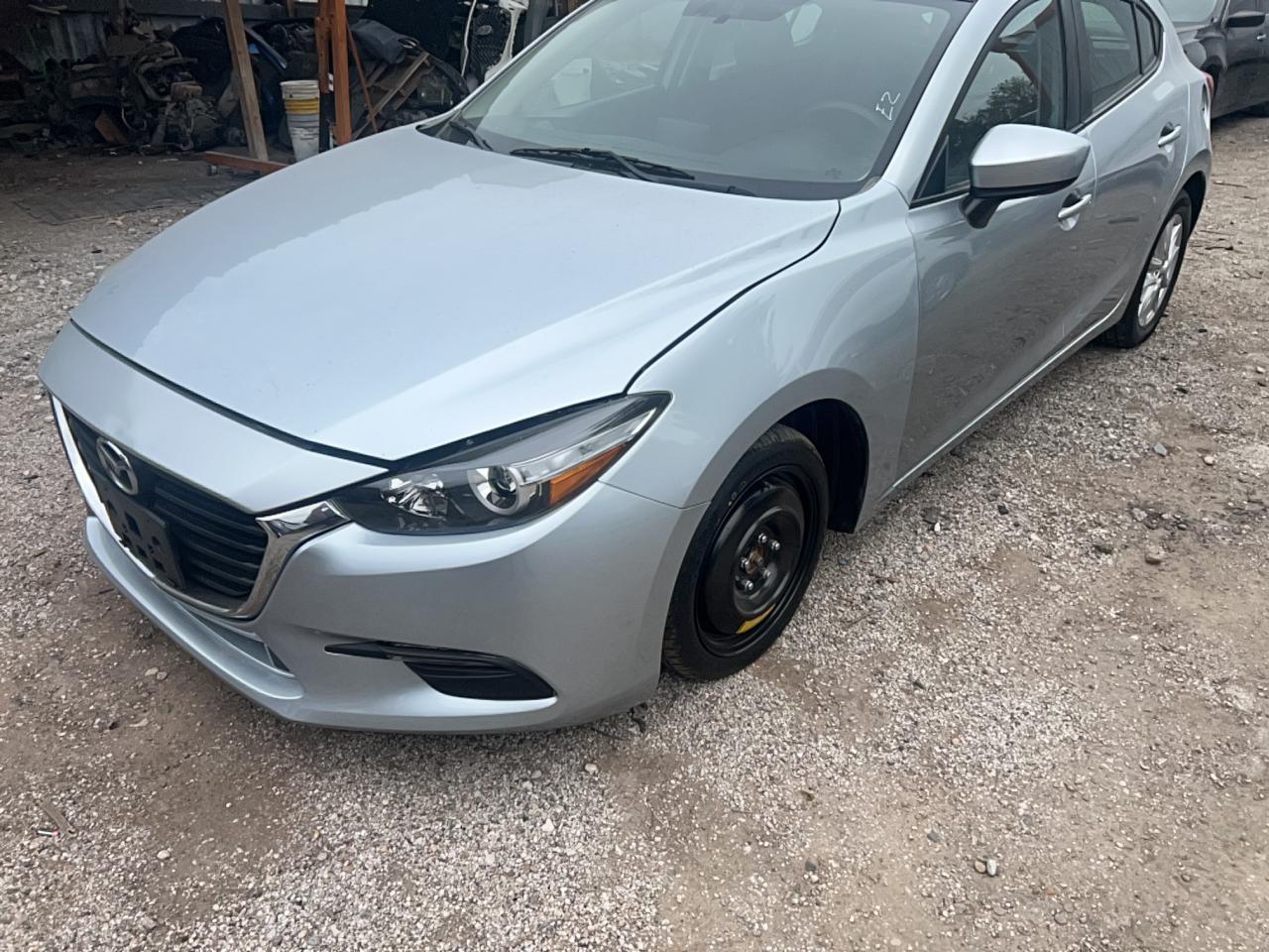 2017 Mazda 3 Sport - Фото 2