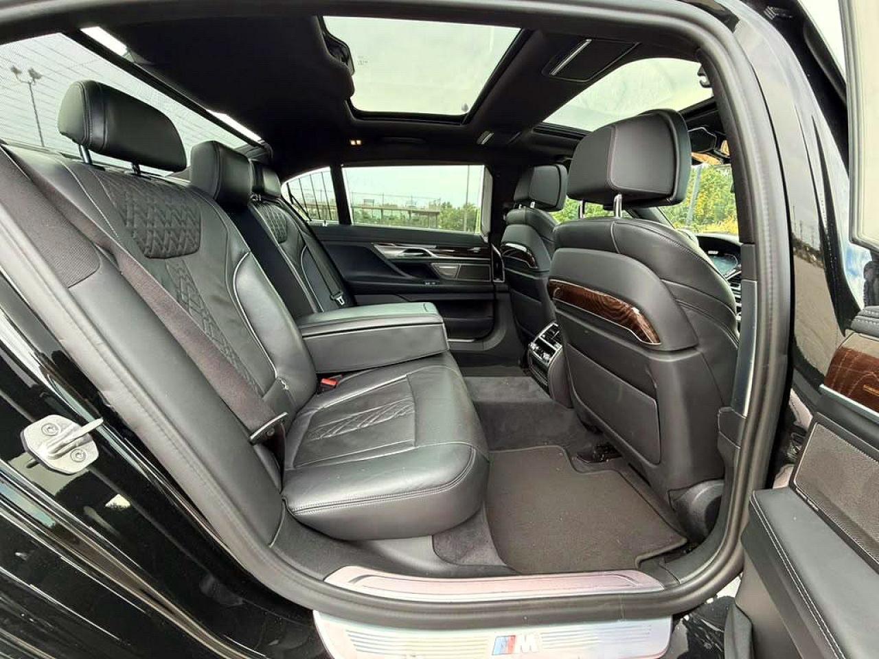 2022 BMW 740 Xi - Image 6