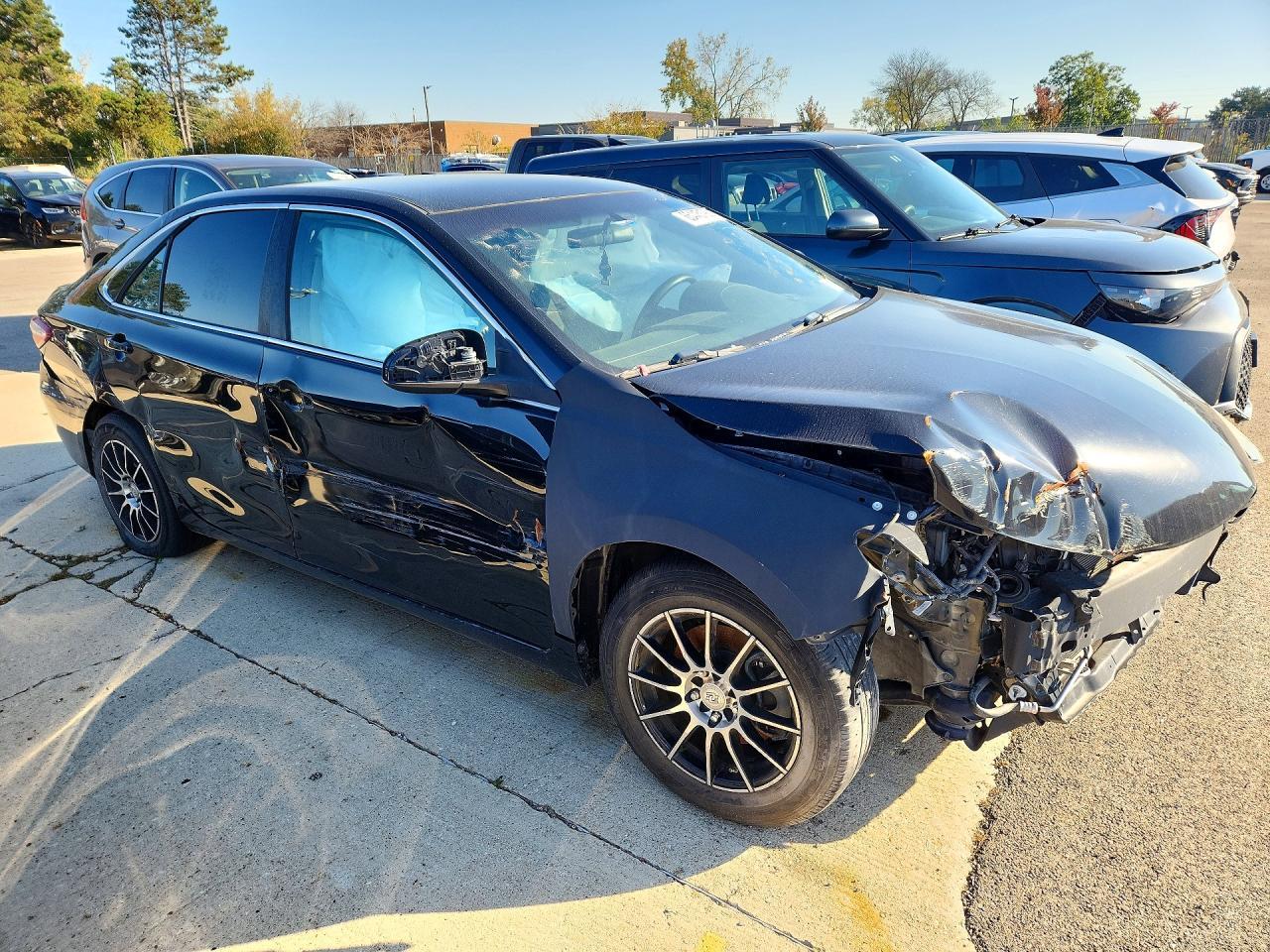 2016 Toyota Camry Le - Image 4